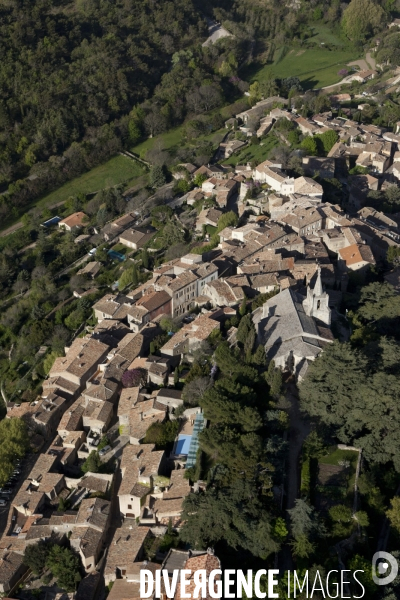 Vue aérienne du Luberon