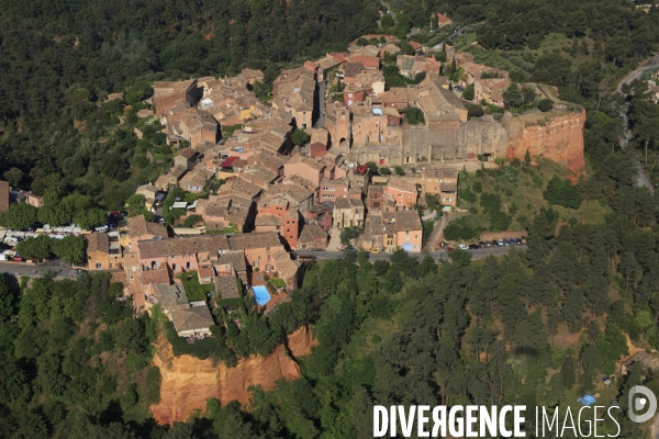 Vue aérienne du Luberon