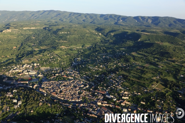 Vue aérienne du Luberon