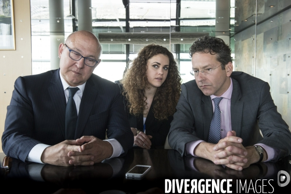 Michel Sapin en discussion avec Jeroen Dijsselboem, Président de l Eurogroupe