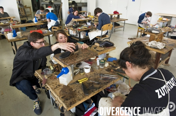 Les ateliers de la  maison des Compagnons du devoir a Pantin.Atelier plomberie