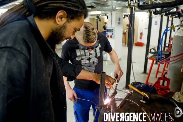 Les ateliers de la  maison des Compagnons du devoir a Pantin.Atelier plomberie