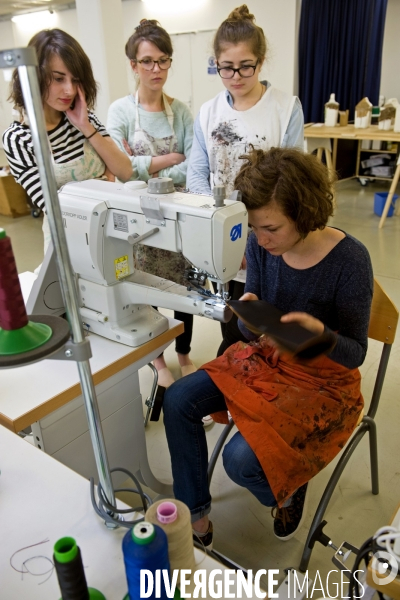 Les ateliers de la  maison des Compagnons du devoir a Pantin.Atelier plomberie