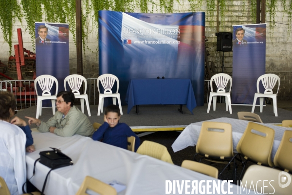 Francois Fillon a la rencontre des militants du Val d Oise