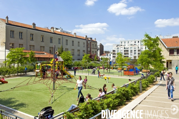 Illustration Mai 2015.L  aire de jeux du square Stalingrad en centre ville.