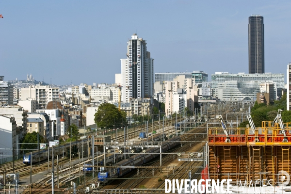 Illustration Mai2015.Le long des voies ferrees de la gare Montparnasse