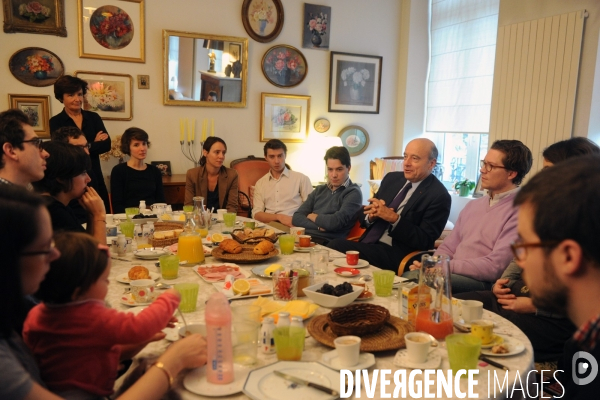 Alain JUPPE Maire de Bordeaux en campagne pour les élections municipales de 2014