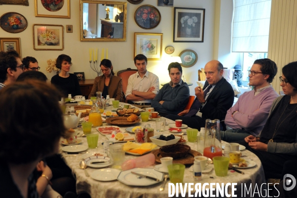 Alain JUPPE Maire de Bordeaux en campagne pour les élections municipales de 2014