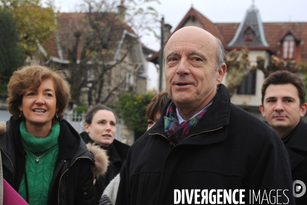 Alain JUPPE Maire de Bordeaux en campagne pour les élections municipales de 2014