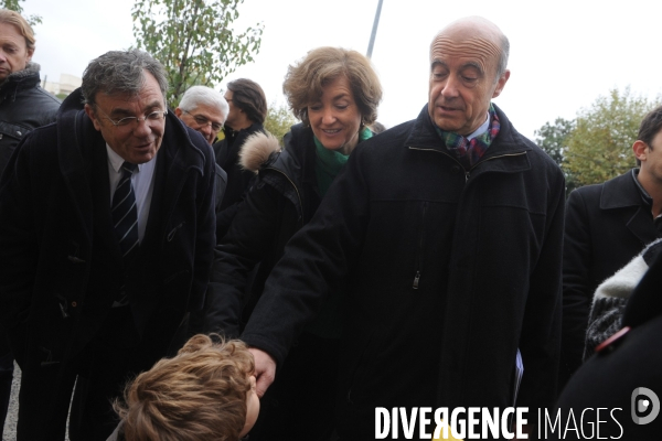 Alain JUPPE Maire de Bordeaux en campagne pour les élections municipales de 2014