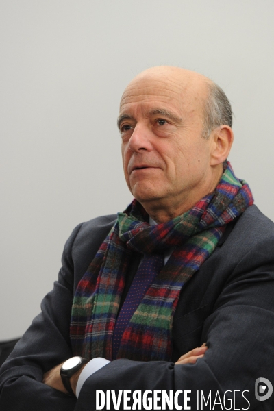 Alain JUPPE Maire de Bordeaux en campagne pour les élections municipales de 2014