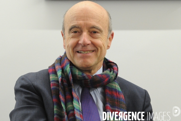 Alain JUPPE Maire de Bordeaux en campagne pour les élections municipales de 2014