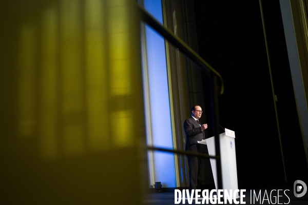 Francois HOLLANDE, le numerique a l ecole
