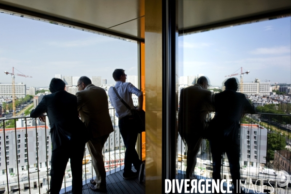 Avec ses 50m, HOME est la plus haute tour d habitation inauguree a Paris depuis les annees 70.