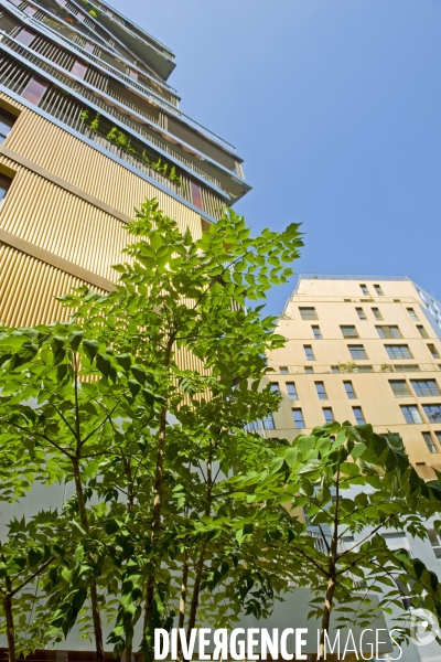 Avec ses 50m, HOME est la plus haute tour d habitation inaugurée à Paris depuis les années 70.