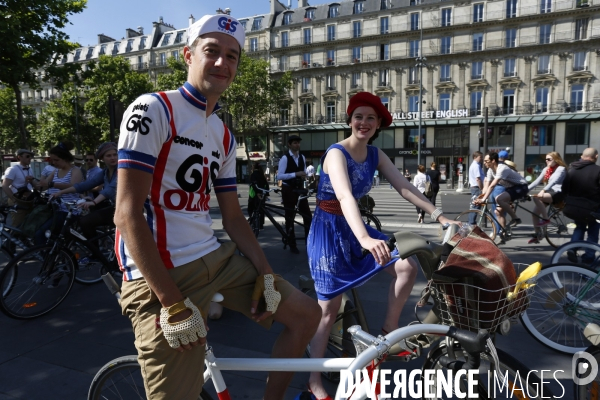 Beret-Baguette Ride à Paris