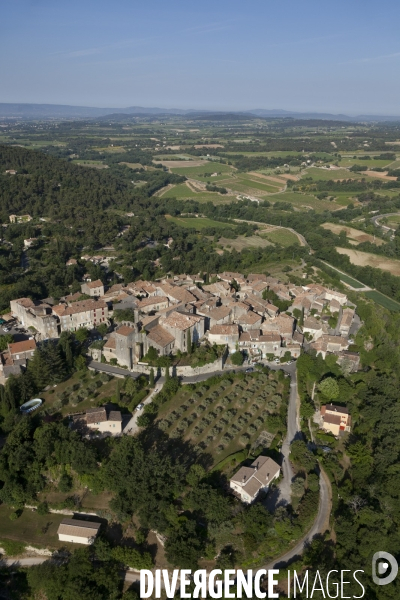 Vue aérienne du Luberon