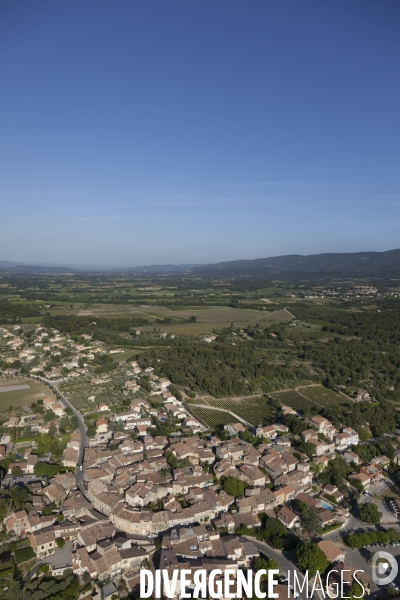 Vue aérienne du Luberon