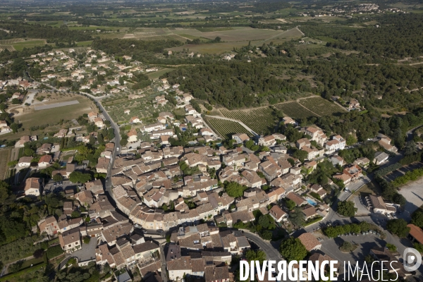 Vue aérienne du Luberon