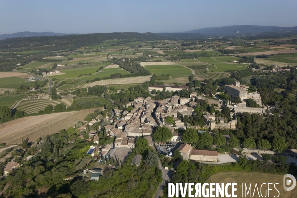 Vue aérienne du Luberon