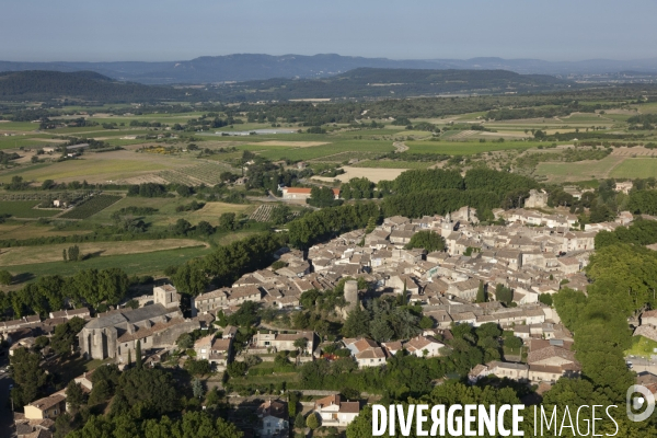 Vue aérienne du Luberon