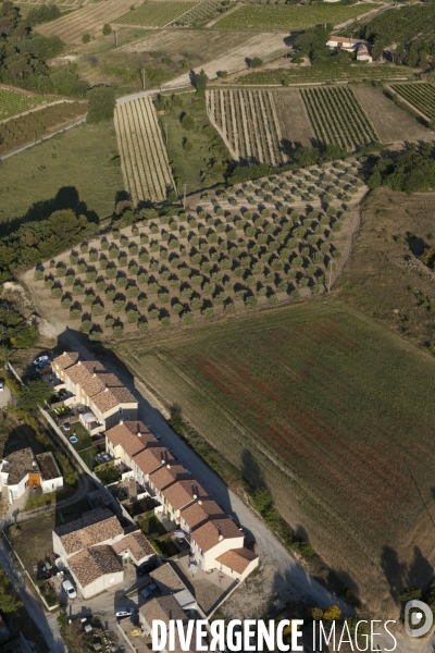 Vue aérienne du Luberon