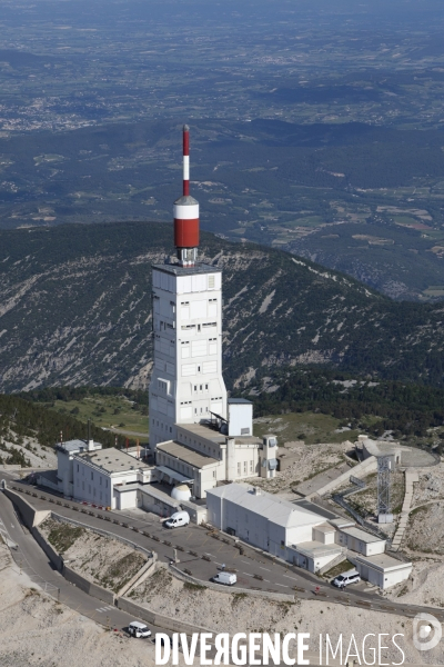 Vue aerienne du Mont Ventoux