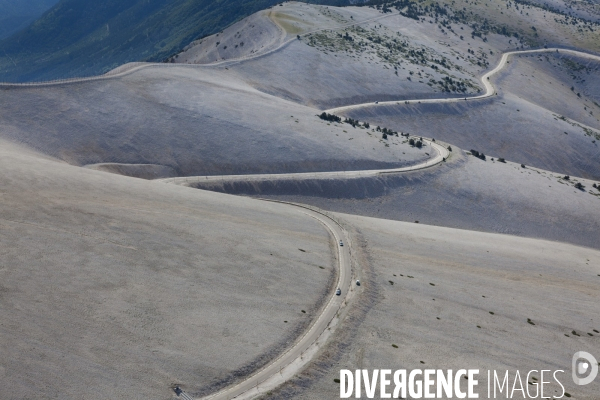 Vue aerienne du Mont Ventoux