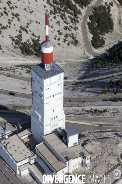 Vue aerienne du Mont Ventoux