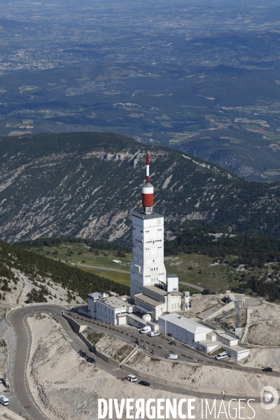 Vue aerienne du Mont Ventoux