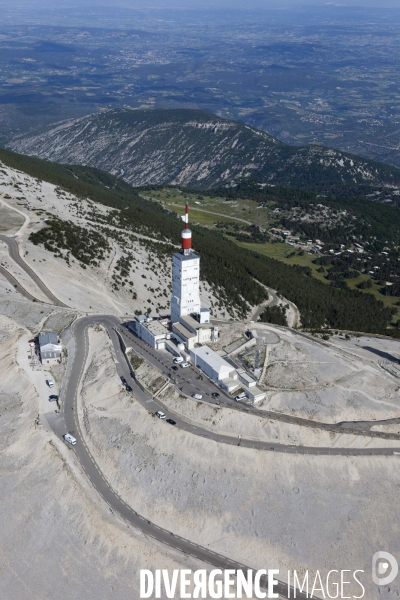 Vue aerienne du Mont Ventoux