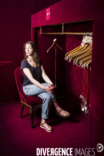 Portrait de claire de la rue du can, de la comedie francaise.