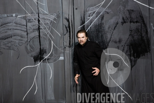 Alceste de Christoph Willibald Gluck ,  Mise en scène Olivier Py ,   MARC MINKOWSKI Direction musicale OLIVIER PY Mise en scène