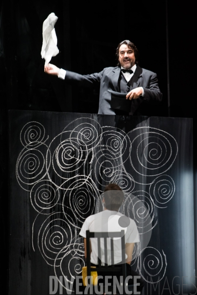 Alceste de Christoph Willibald Gluck ,  Mise en scène Olivier Py ,   MARC MINKOWSKI Direction musicale OLIVIER PY Mise en scène