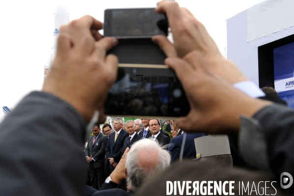 Inauguration du salon du Bourget par François HOLLANDE