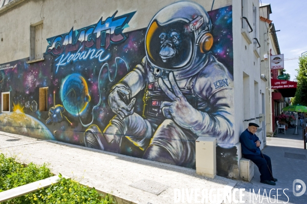 Archives Juin 2015.Street art..L homme descend du singe...