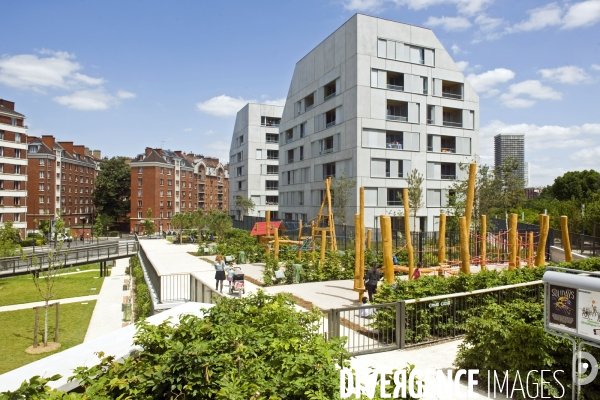 Archives Juin 2015.Le jardin Charles Trenet, realise sur les anciennes friches de la gare de Rungis amenage dans le premier ecoquartier de Paris