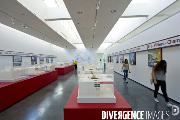 Archives Juin 2015.Exposition sur le metro du grand Paris express.