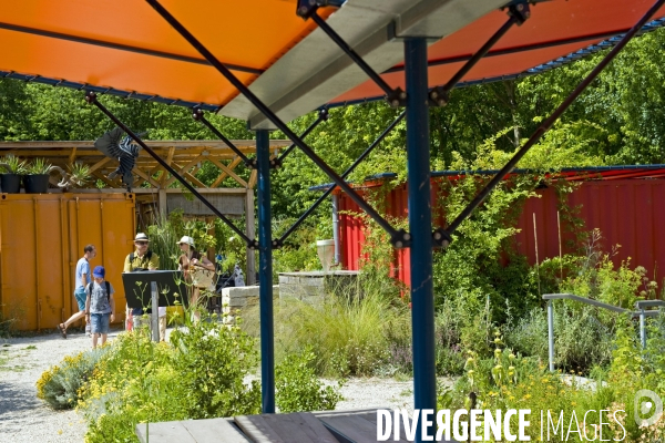 Archives Juin 2015.Le jardin ecologique et pedagogique du parc de la Villette