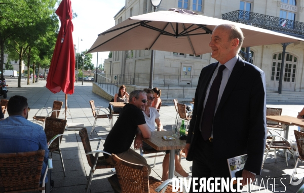 Alain Juppé en camapagne pour les primaires des Républicains à Saint Dizier