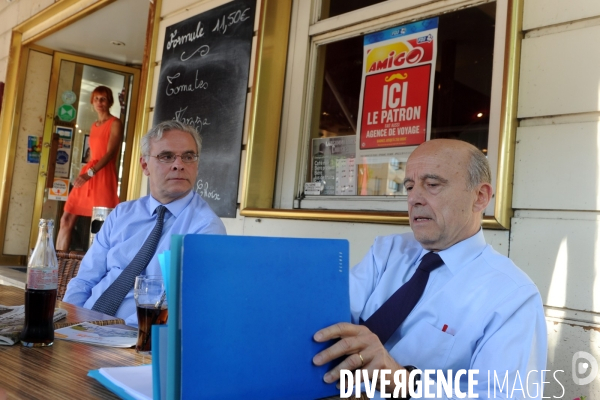 Alain Juppé en camapagne pour les primaires des Républicains à Saint Dizier