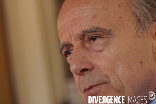 Alain Juppé en camapagne pour les primaires des Républicains à Saint Dizier