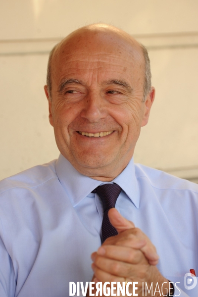 Alain Juppé en camapagne pour les primaires des Républicains à Saint Dizier