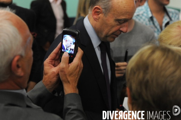 Alain Juppé en camapagne pour les primaires des Républicains à Saint Dizier