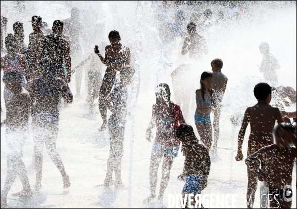 Illustratiion sur la canicule qui frappe Paris.