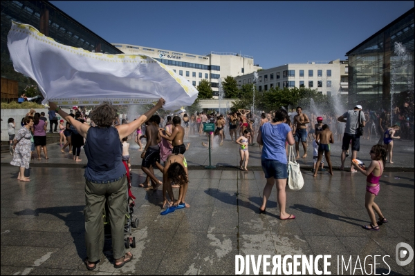 Illustratiion sur la canicule qui frappe Paris.