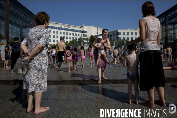 Illustratiion sur la canicule qui frappe Paris.