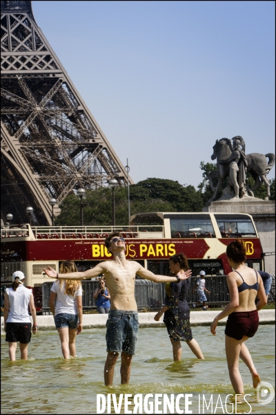 Illustratiion sur la canicule qui frappe Paris.