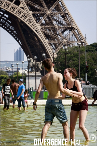 Illustratiion sur la canicule qui frappe Paris.