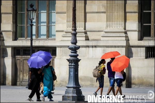 Illustratiion sur la canicule qui frappe Paris.